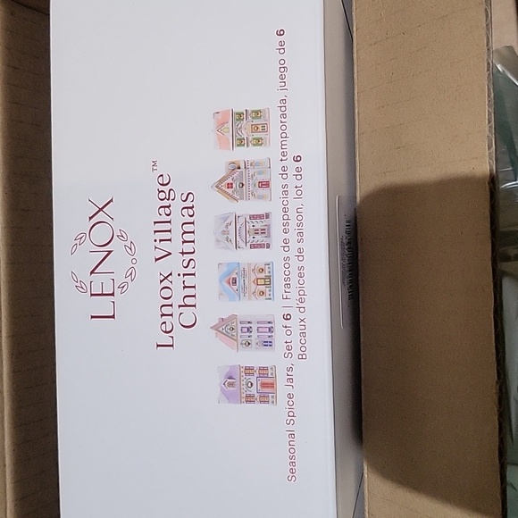 Lenox Spice Village 6-Piece Christmas Spice Jar Set. New In Box. - Picture 4 of 5
